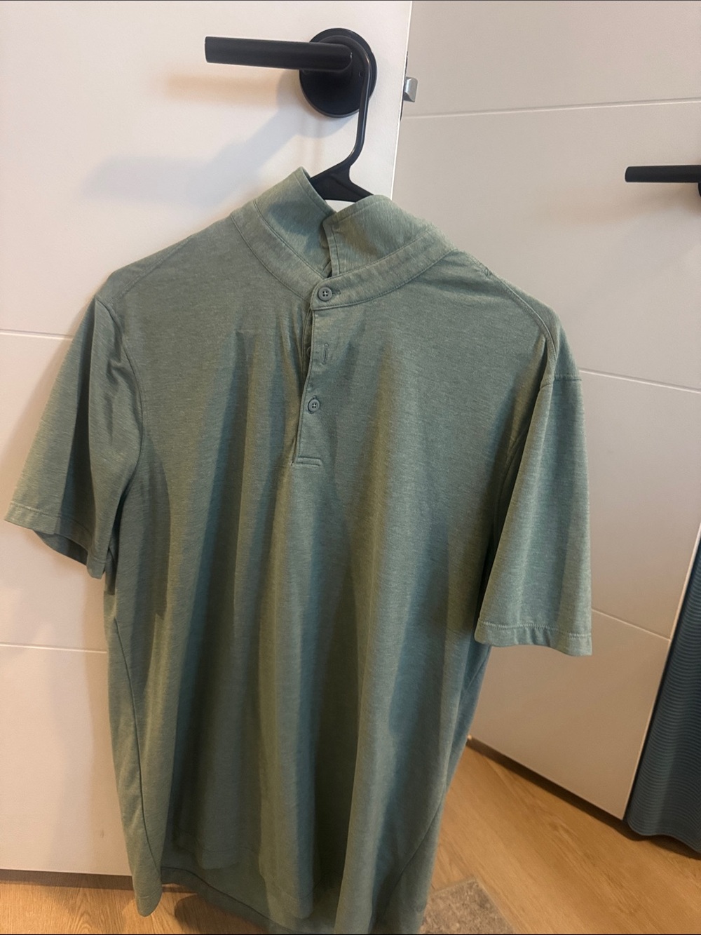 Men’s Lululemon evolution short sleeve polo
